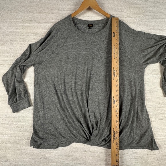 Lee Womens 2X Gray Long Sleeve Top With Twist Front Minimalist Normcore Everyday - Picture 8 of 9